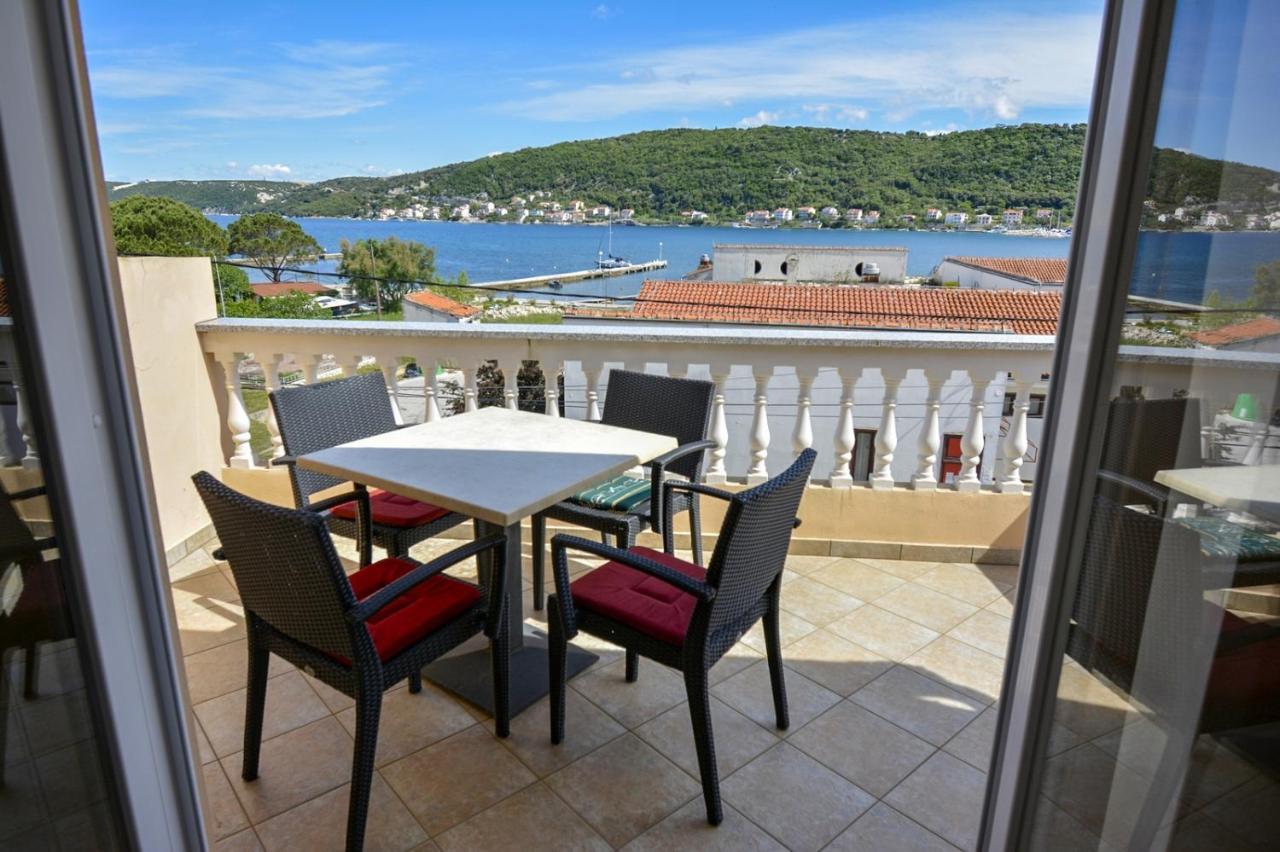 Apartment Zlata *
